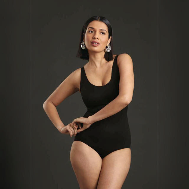 Essential Body Black