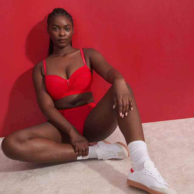 East End Stringtrosa True Red